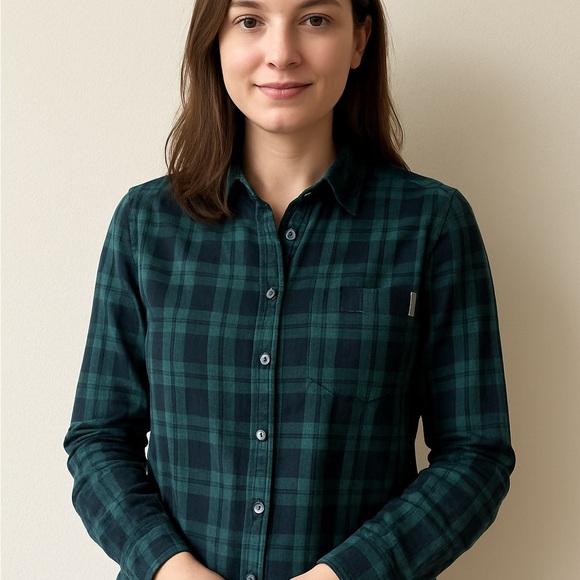 ⚡️2/$25⚡️ Eddie Bauer 100% Cotton Green Plaid Flannel Shirt | Sz M Cabincore - Picture 10 of 10